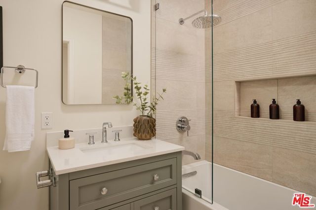 8607 Clifton Way, Beverly Hills, CA 90211