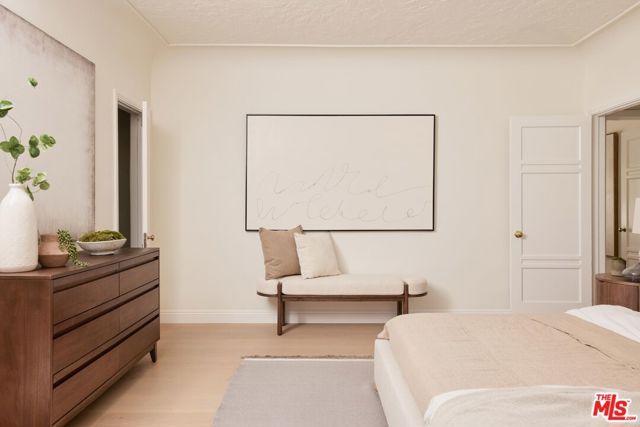 8607 Clifton Way, Beverly Hills, CA 90211