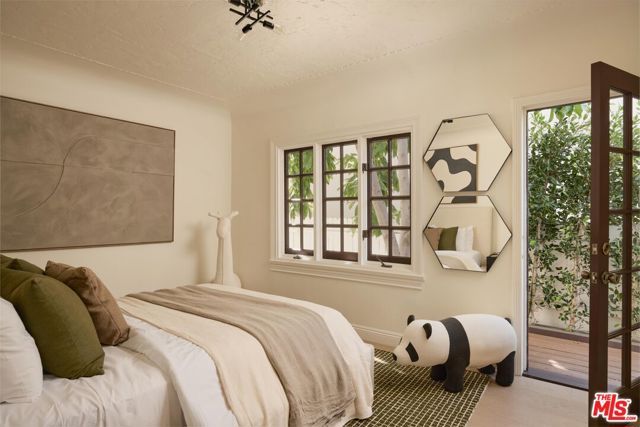 8607 Clifton Way, Beverly Hills, CA 90211