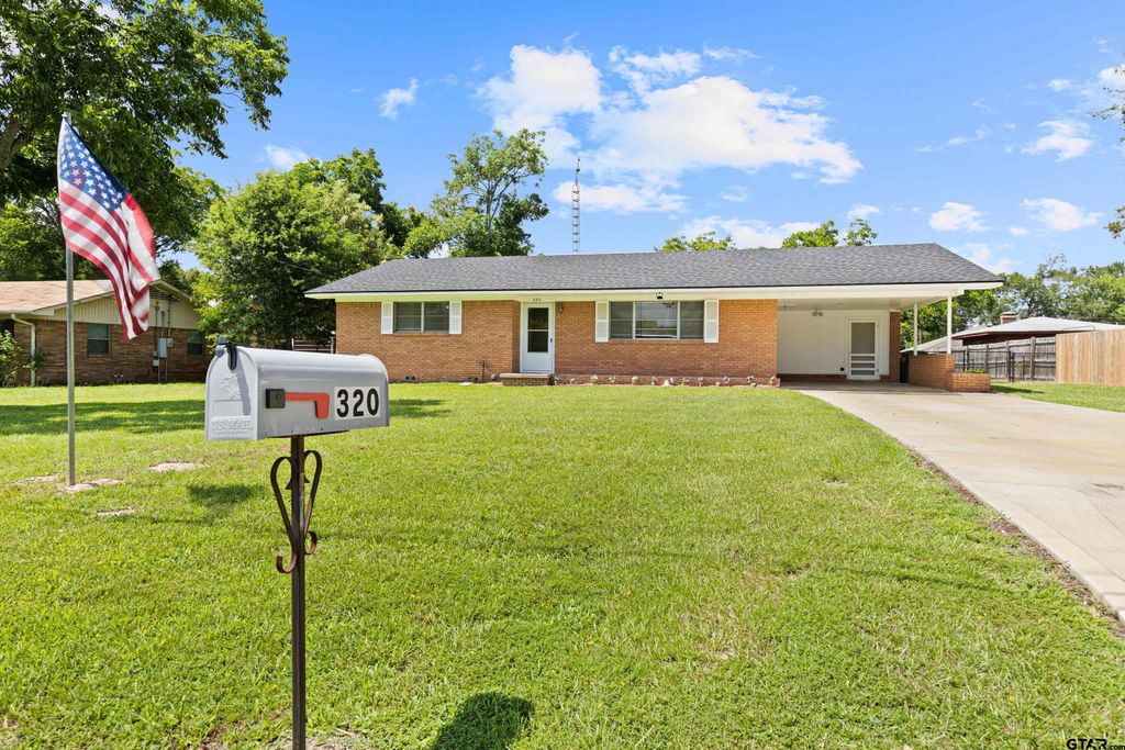 320 Nuss, Mineola, TX 75773