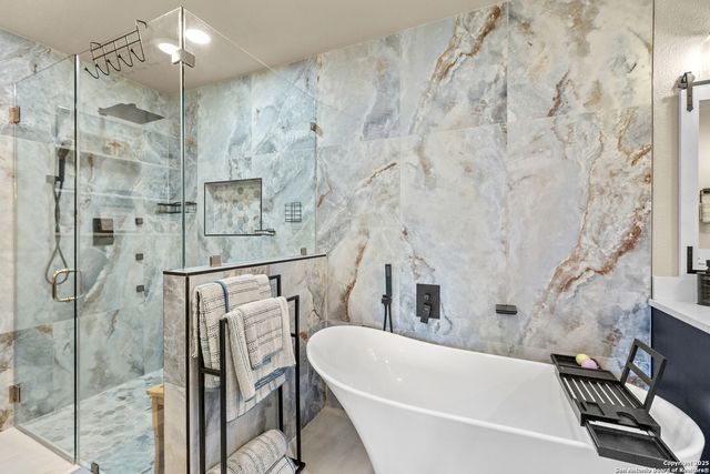 31421 Wild Oak Hill, Fair Oaks Ranch, TX 78015