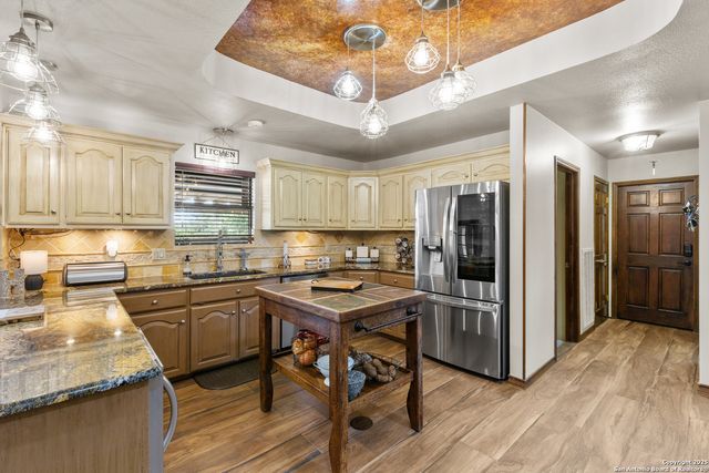 31421 Wild Oak Hill, Fair Oaks Ranch, TX 78015