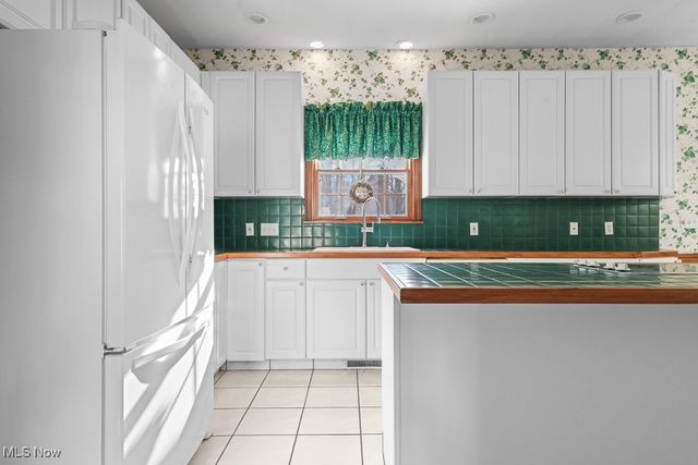 856 Birchwood Drive, Alliance, OH 44601