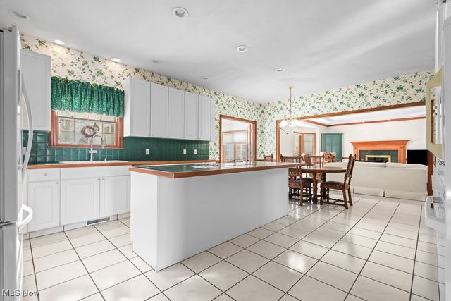 856 Birchwood Drive, Alliance, OH 44601