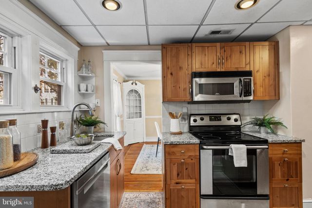 530 E MANOA RD, Havertown, PA 19083