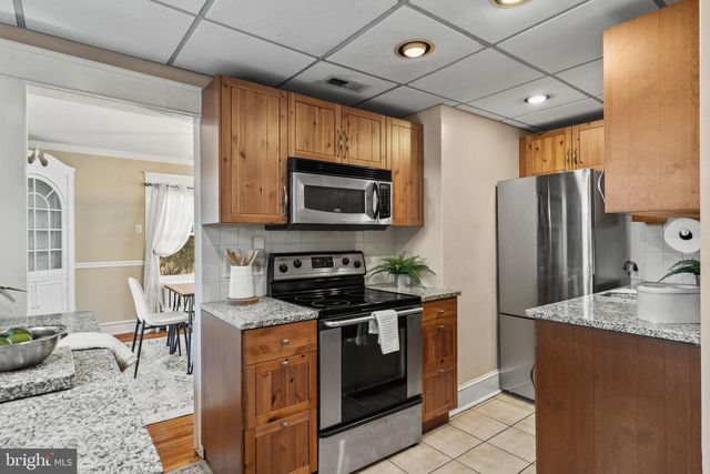 530 E MANOA RD, Havertown, PA 19083