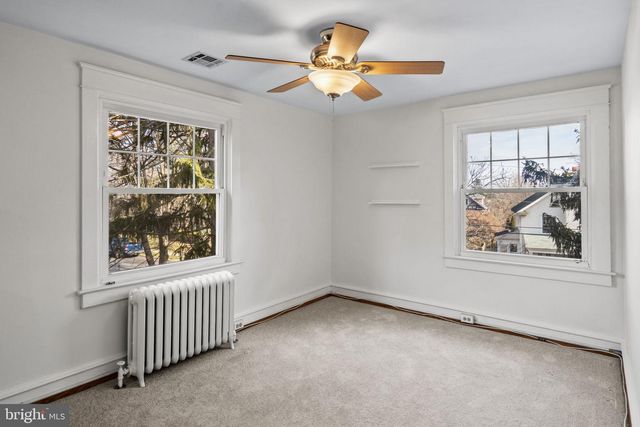 530 E MANOA RD, Havertown, PA 19083