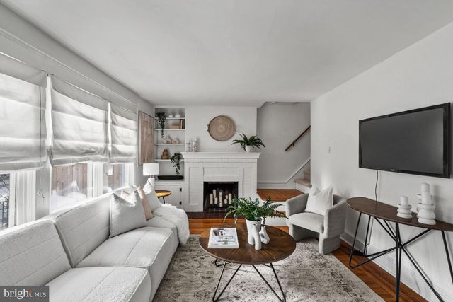 530 E MANOA RD, Havertown, PA 19083