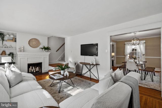 530 E MANOA RD, Havertown, PA 19083