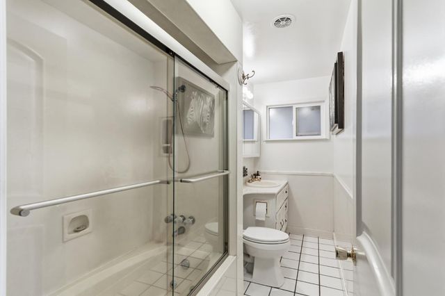 1518 Victor Way, Modesto, CA 95351