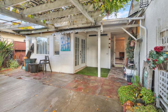 1518 Victor Way, Modesto, CA 95351