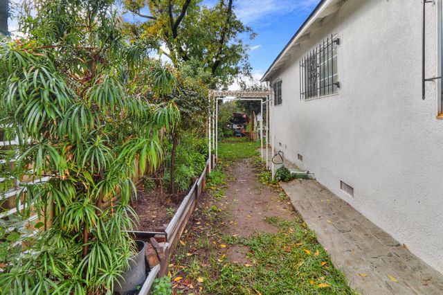 1518 Victor Way, Modesto, CA 95351