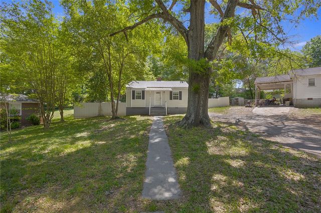 1616 Meadowbrook Circle, Anderson, SC 29624