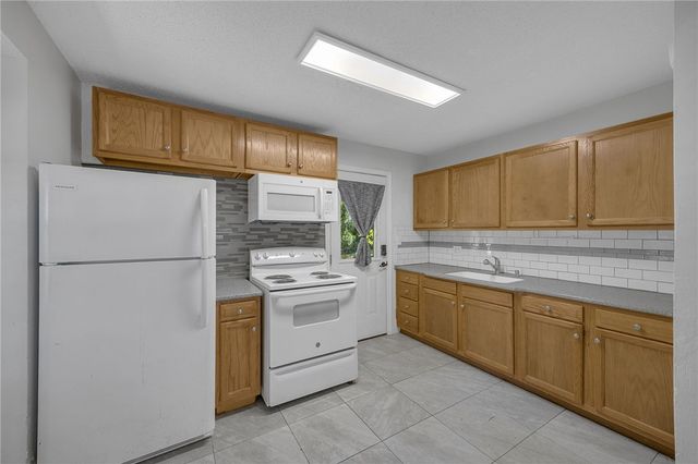 1616 Meadowbrook Circle, Anderson, SC 29624