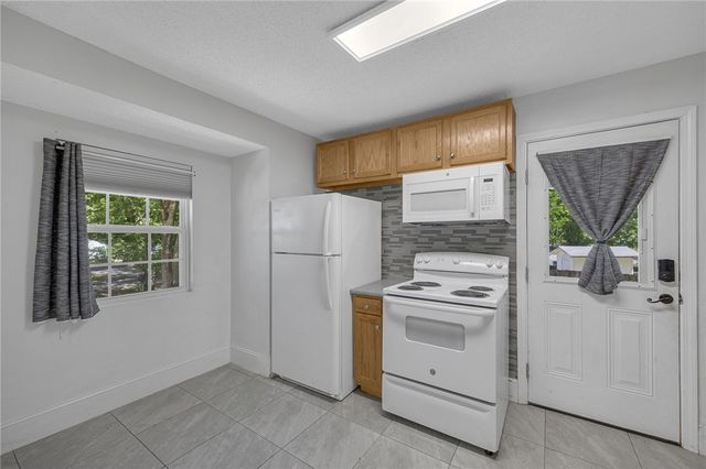 1616 Meadowbrook Circle, Anderson, SC 29624