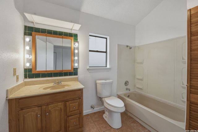 1459 winnipeg, San Antonio, TX 78225