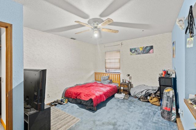 9028 Deleon Ct, Elk Grove, CA 95624