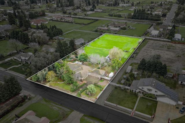 9028 Deleon Ct, Elk Grove, CA 95624