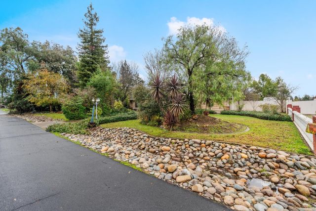 9028 Deleon Ct, Elk Grove, CA 95624