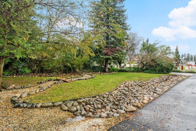 9028 Deleon Ct, Elk Grove, CA 95624