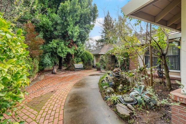 9028 Deleon Ct, Elk Grove, CA 95624