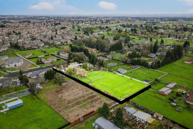 9028 Deleon Ct, Elk Grove, CA 95624