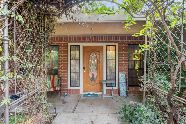 9028 Deleon Ct, Elk Grove, CA 95624