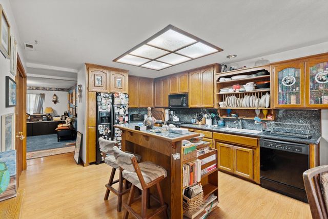 9028 Deleon Ct, Elk Grove, CA 95624