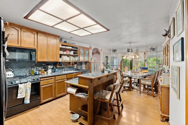 9028 Deleon Ct, Elk Grove, CA 95624