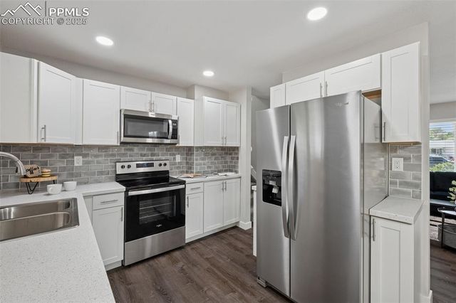 2123 Fernwood Drive, Colorado Springs, CO 80910