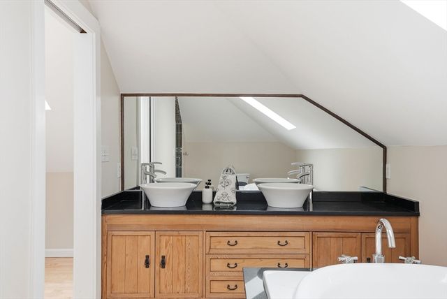 52 Boutwell 2, Boston, MA 02122