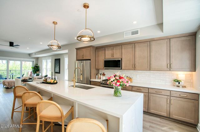 804 N 2ND Avenue, Phoenix, AZ 85003