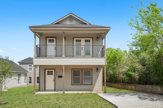 922 Dawson, San Antonio, TX 78202