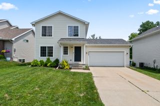 3605 Village Run Drive, Des Moines, IA 50317