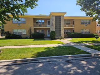 1415 Homestead Road 5, La Grange Park, IL 60526