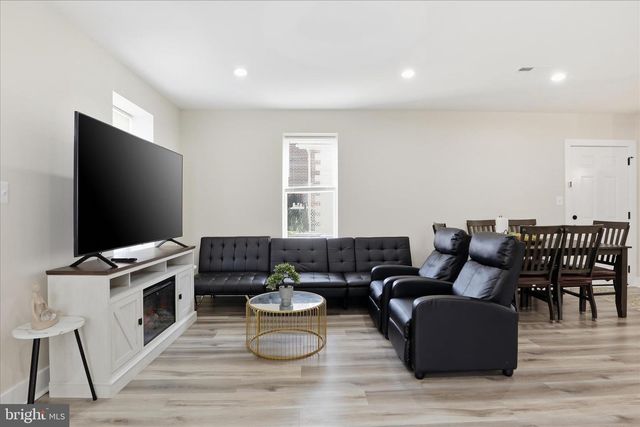 214 OAKWOOD RD, Dundalk, MD 21222