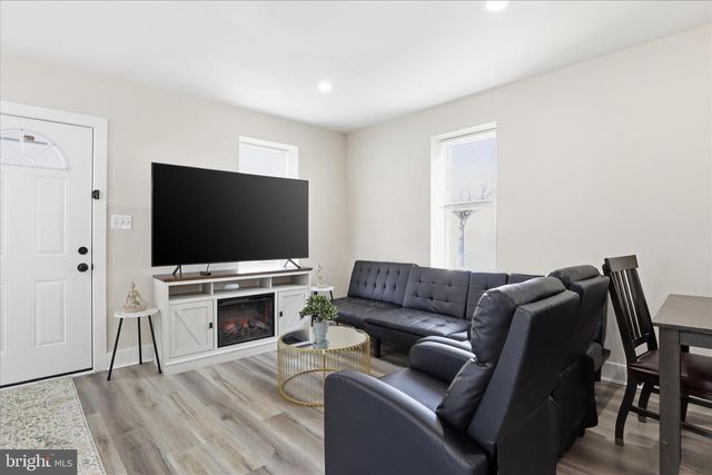 214 OAKWOOD RD, Dundalk, MD 21222