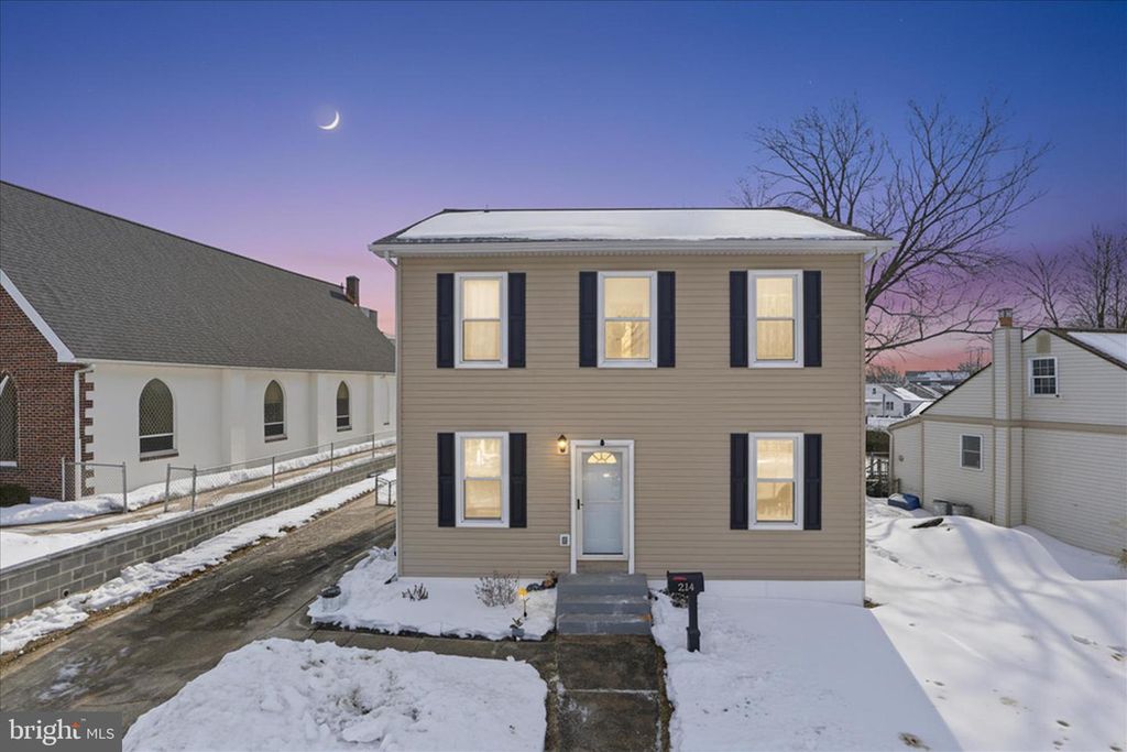 214 OAKWOOD RD, Dundalk, MD 21222