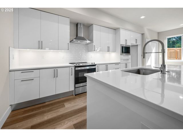 15179 Sw HUNTWOOD St, Tigard, OR 97224