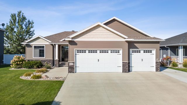 2614 6th Street W, West Fargo, ND 58078