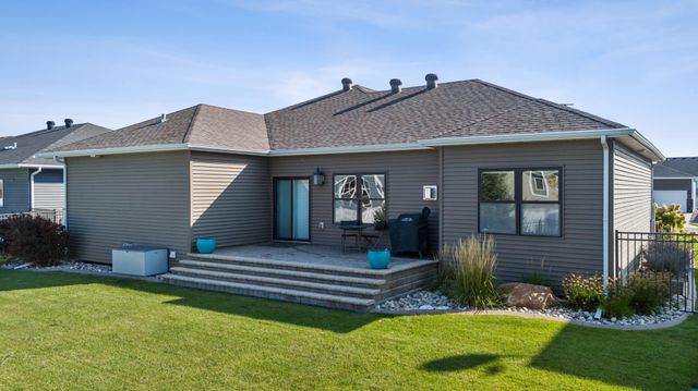 2614 6th Street W, West Fargo, ND 58078