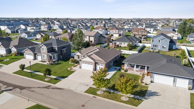 2614 6th Street W, West Fargo, ND 58078