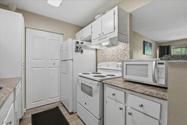 455 ALT 19 S 151, Palm Harbor, FL 34683