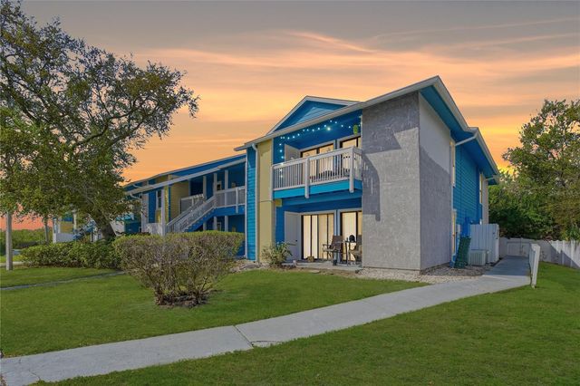 455 ALT 19 S 151, Palm Harbor, FL 34683