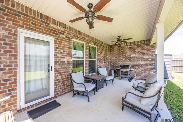 812 Beaumont Dr, Gonzales, LA 70737