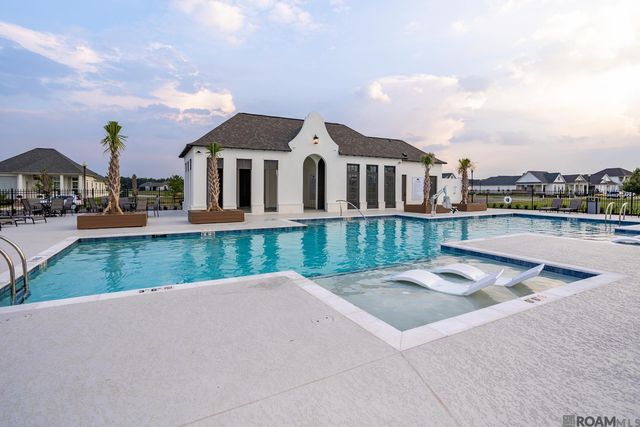 812 Beaumont Dr, Gonzales, LA 70737