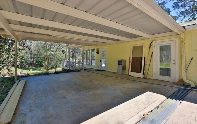 400 Driftwood Drive, Goodrich, TX 77335