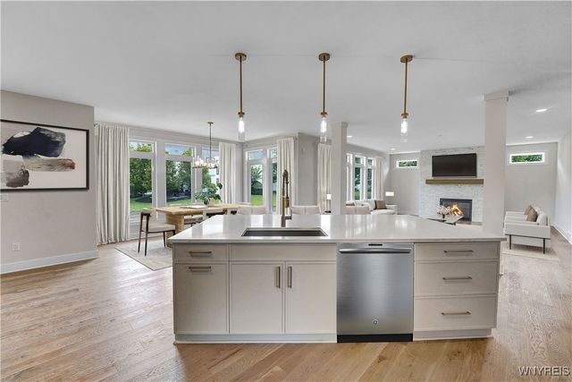 19 Kestrel Court, Orchard Park, NY 14127