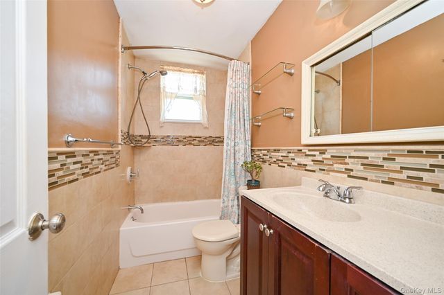 6953 73rd Place, Middle Village, NY 11379