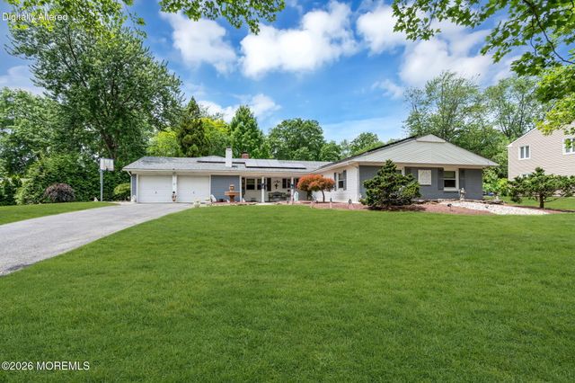 8 Owens Road, Marlboro, NJ 07746